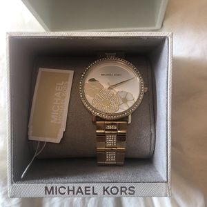 Michael Kors 🕓